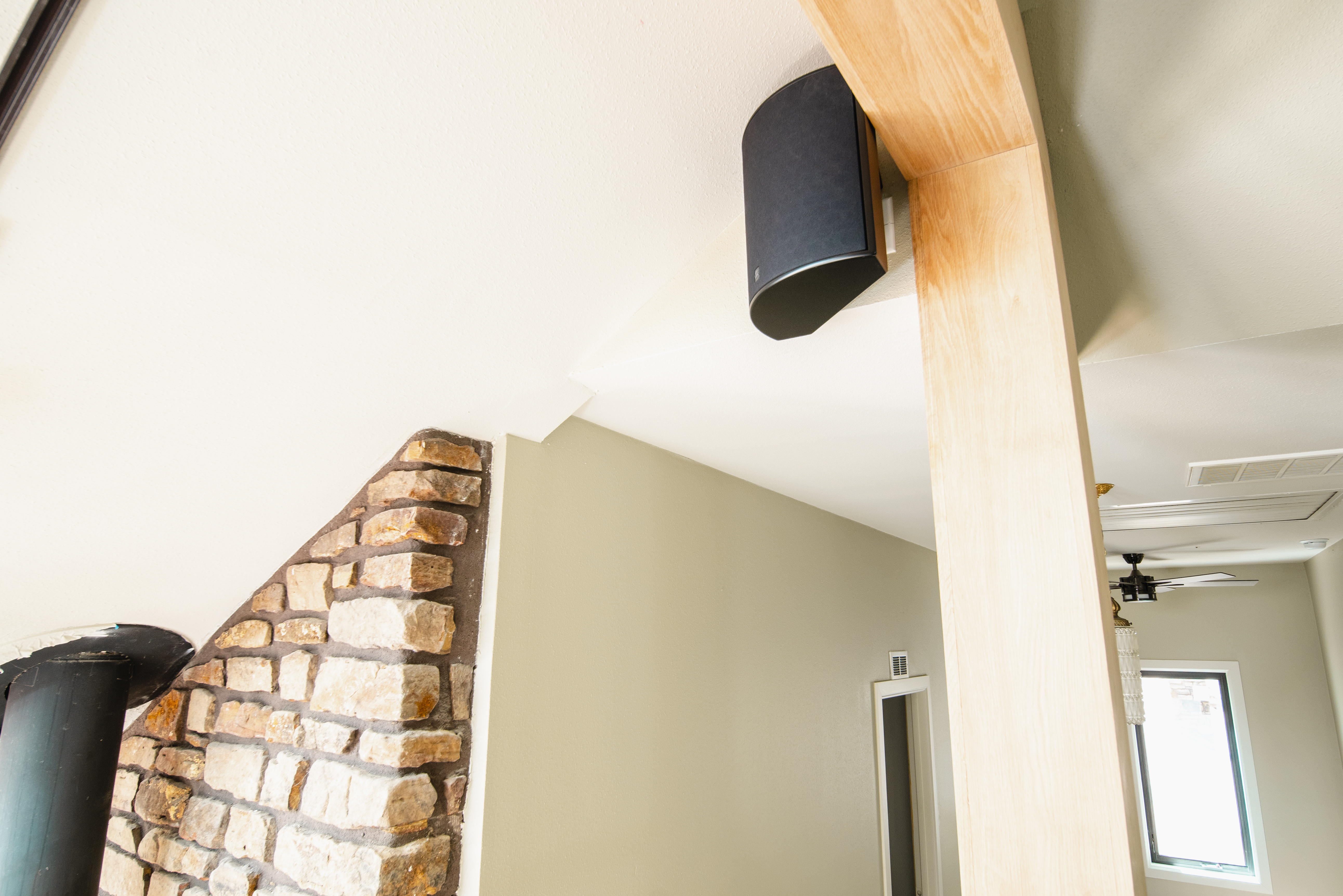 surround speaker
